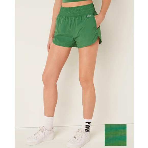 New NWT NIP VS PINK Victoria Secret 3”‎ active running shorts green L large - Picture 1 of 2
